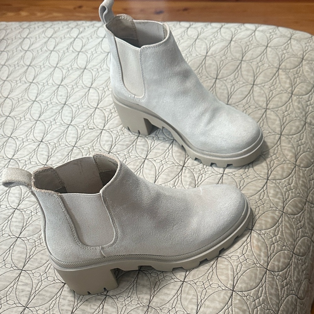 Steve Madden Cream Ankle Booties
